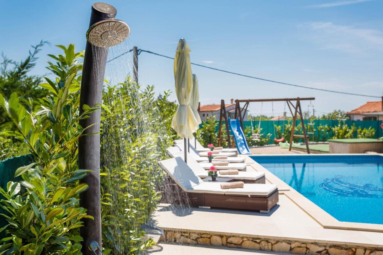 Villa Kamenica Kras Экстерьер фото